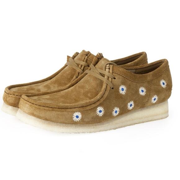 CLARKS Dark Olive Embroidered Suede Wallabees Size 11.5W New in Box MSRP $195 main image 4